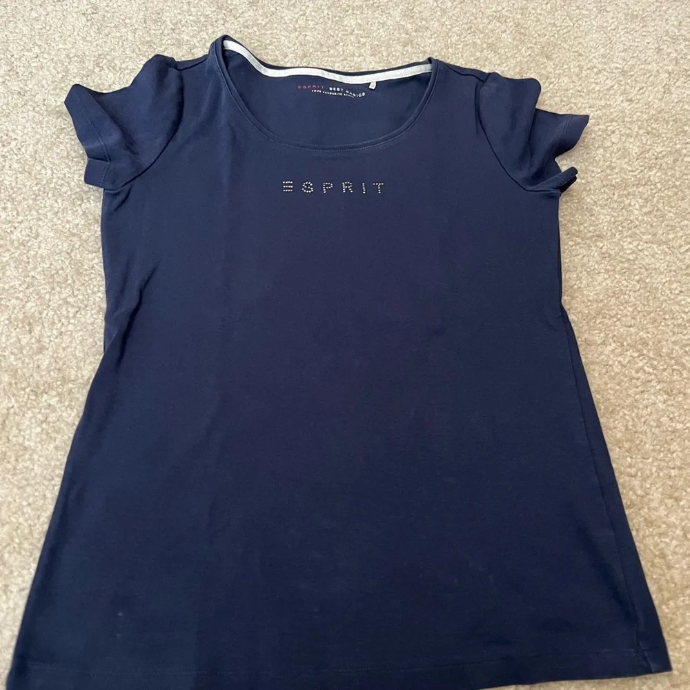 Esprit - Picture 2 of 3